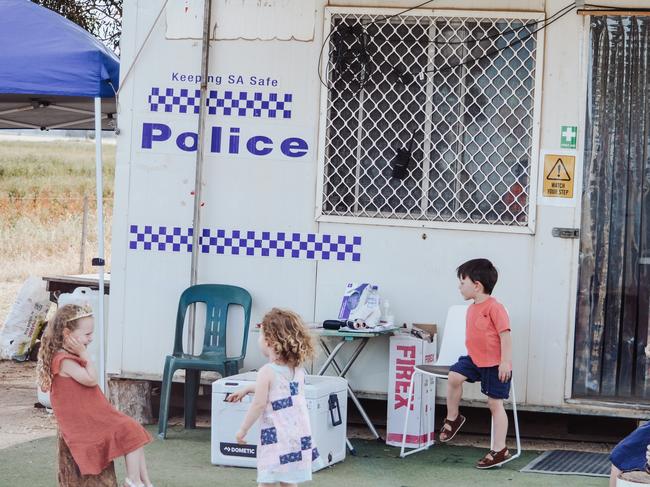 Children play at the Frances checkpoint during the SA-Victoria border closure. Picture: Georgia Rose Photography