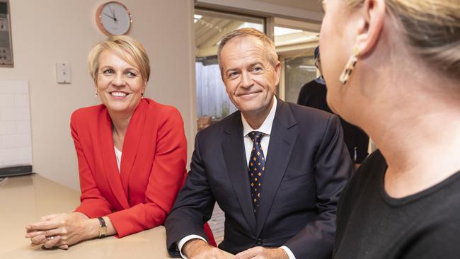 Opposition Leader Bill Shorten and Deputy Leader Tanya Plibersek with Jacqui and Richard Davis at their home in Mitcham. Photo: Daniel Pockett