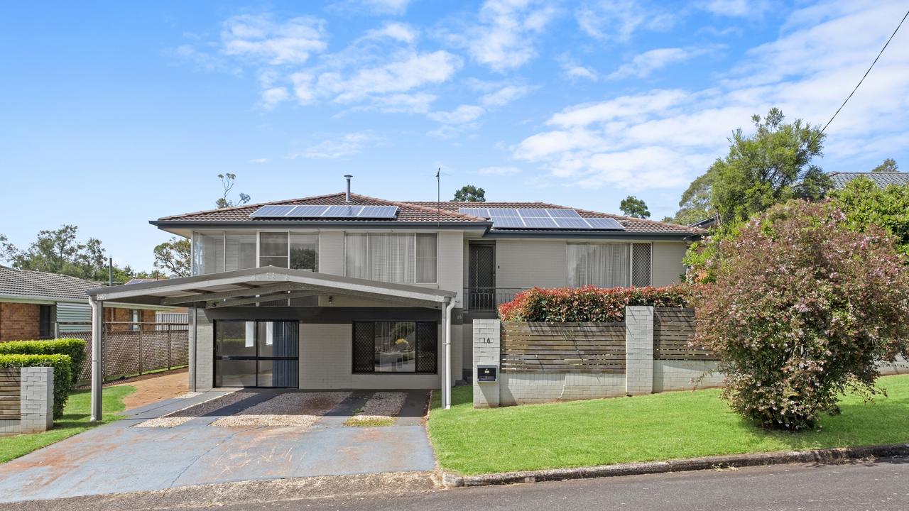 16 Loch Street in Centenary Heights was sold for $452,000 in July 2019, then sold through Snow Real Estate for $602,500 in Dec 2021.