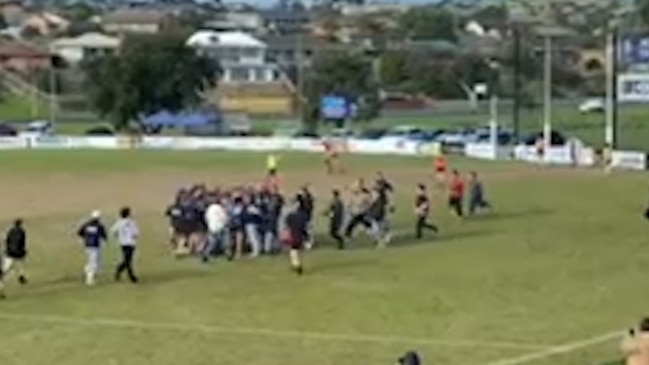 Jesse Hunter kicks 100th goal in BFL U18s season