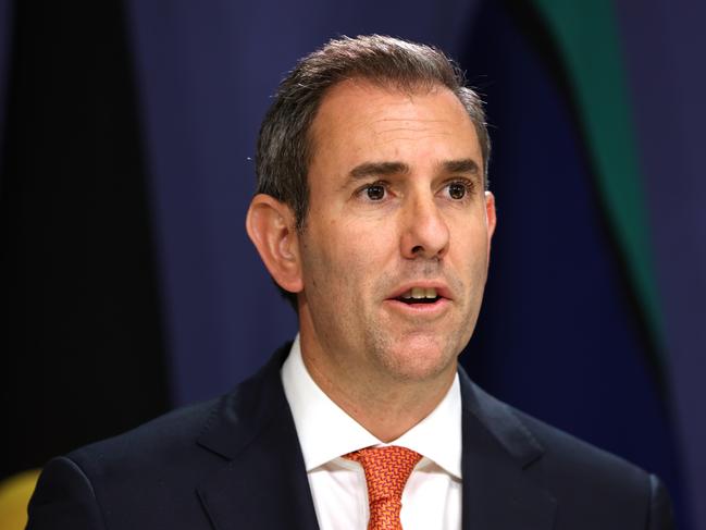 SYDNEY, AUSTRALIA - NewsWire Photos NOVEMBER 7, 2023: Treasurer Jim Chalmers addressing the media in regards to the Reserve Bank of Australia's interest rates rise decision., Picture: NCA NewsWire / Damian Shaw