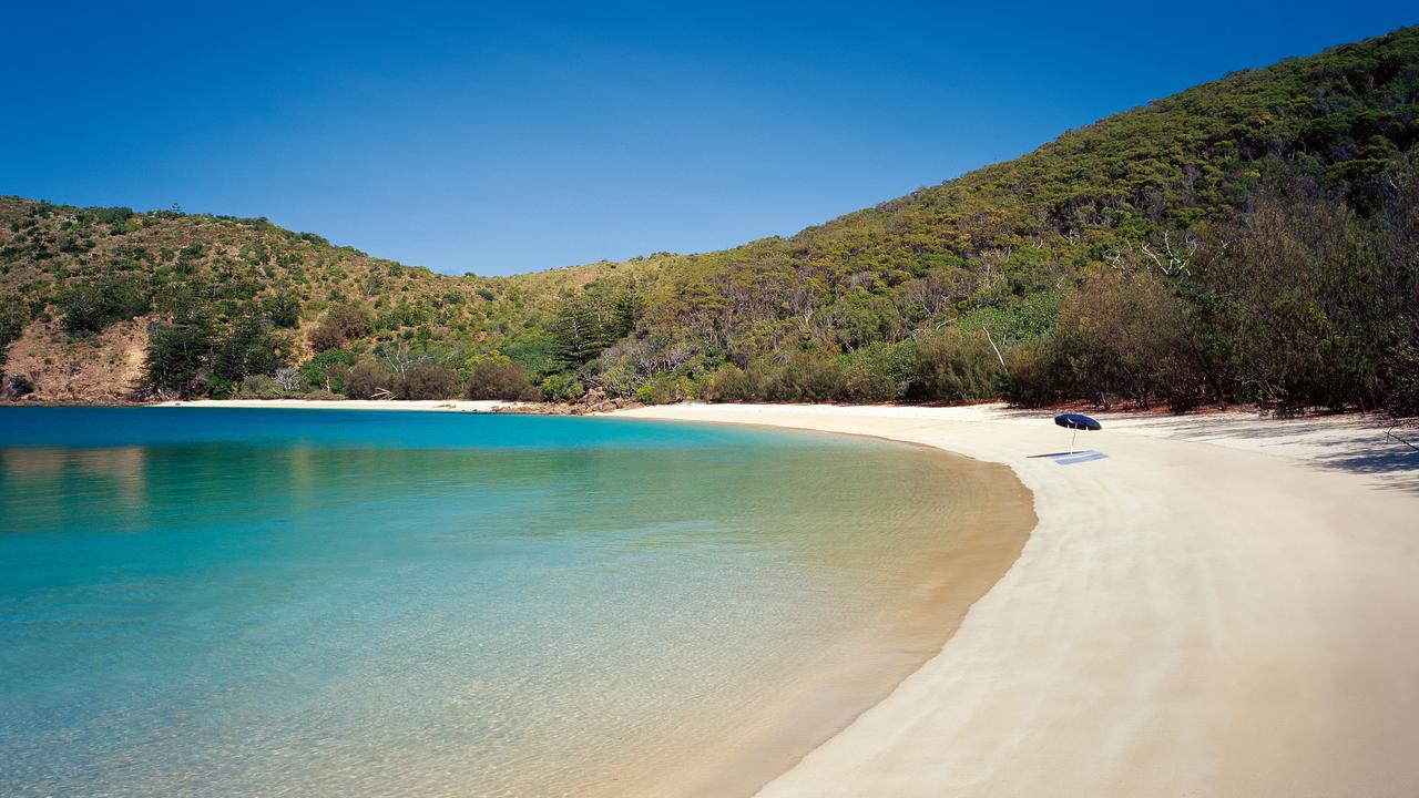 Dinghy Bay on Brampton Island.