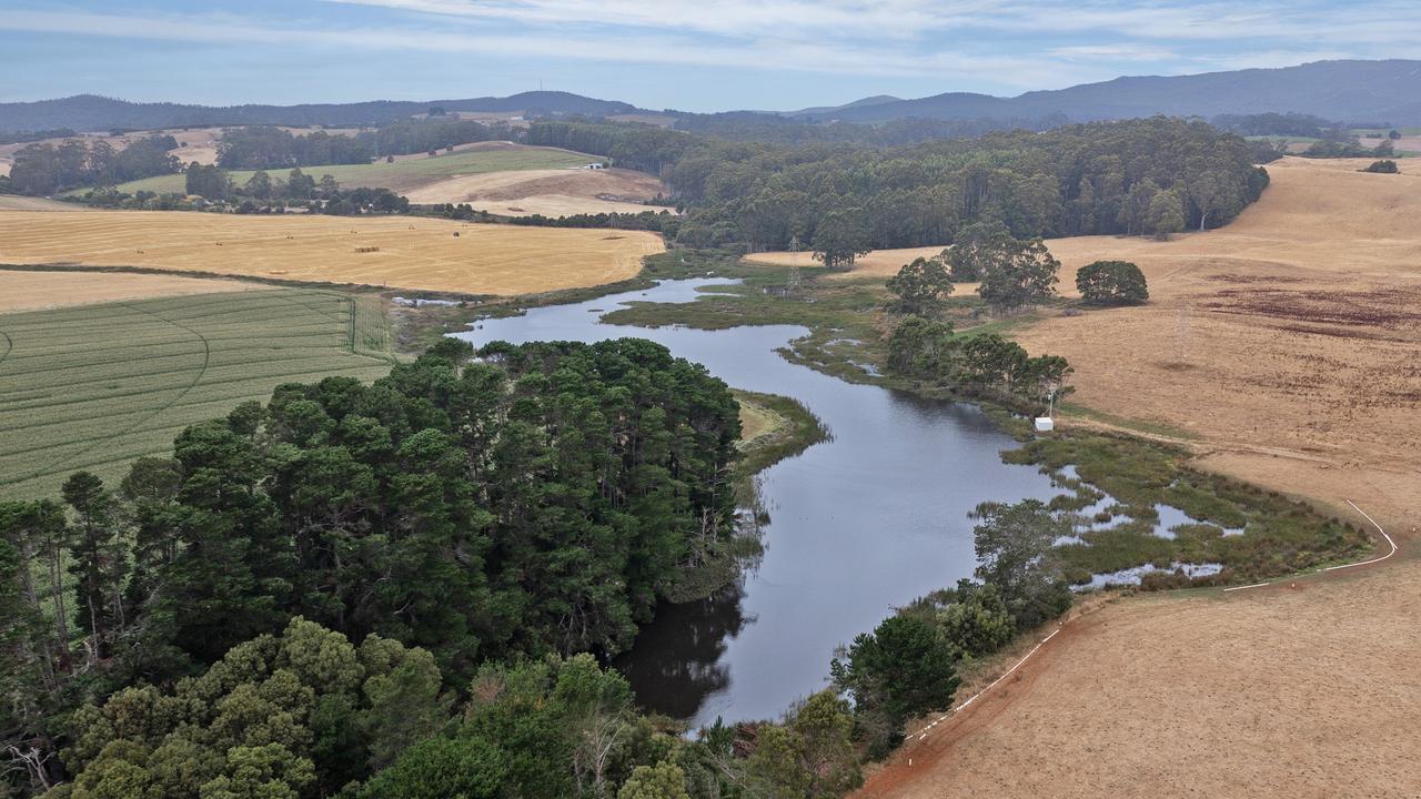 Premier Tassie farm tipped to sell for more than $37,000 a hectare