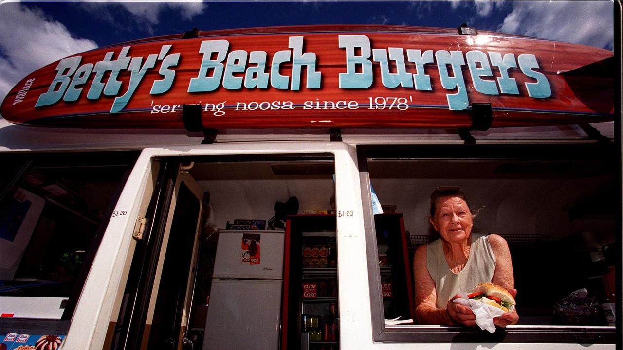 10/09/1999: 10/09/1999: SEPTEMBER 10, 1999 : Proprietor Betty Wallace in Betty's Beach Burgers van at Noosa Beach, 10/09/99. Pic Patrick Hamilton.Queensland / Restaurant Pic. Patrick Hamilton N4142356 Pic. Patrick Hamilton N4142356