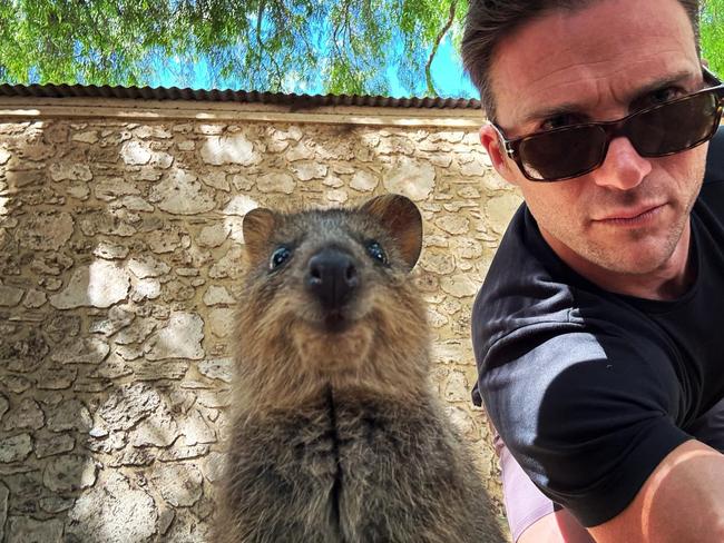 Hollywood star Scott Eastwood jetted into Perth this week and made his way to Rottnest Island where he captured a special moment with a quokka.