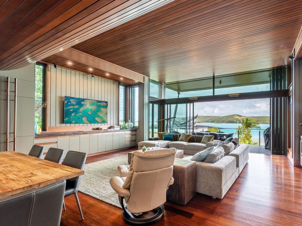 A private villa was sold by Hamilton Island Real Estate is just up the road from the Hamilton Island Art Gallery.