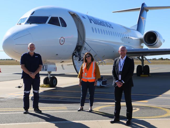 Alliance Airlines’ Lee Schofield, right, said the company’s mandatory vaccination policy had received positive feedback. Picture: Isaac Regional Council.