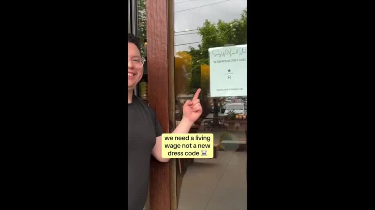 Baristas at Starbucks Walk Out Over New Dress Code