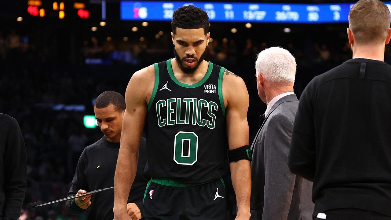 Jayson Tatum was ejected. Photo by Maddie Meyer / GETTY IMAGES NORTH AMERICA / Getty Images via AFP)
