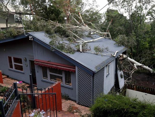 ‘Cyclonic’ storm hits Brisbane | news.com.au — Australia’s leading news ...