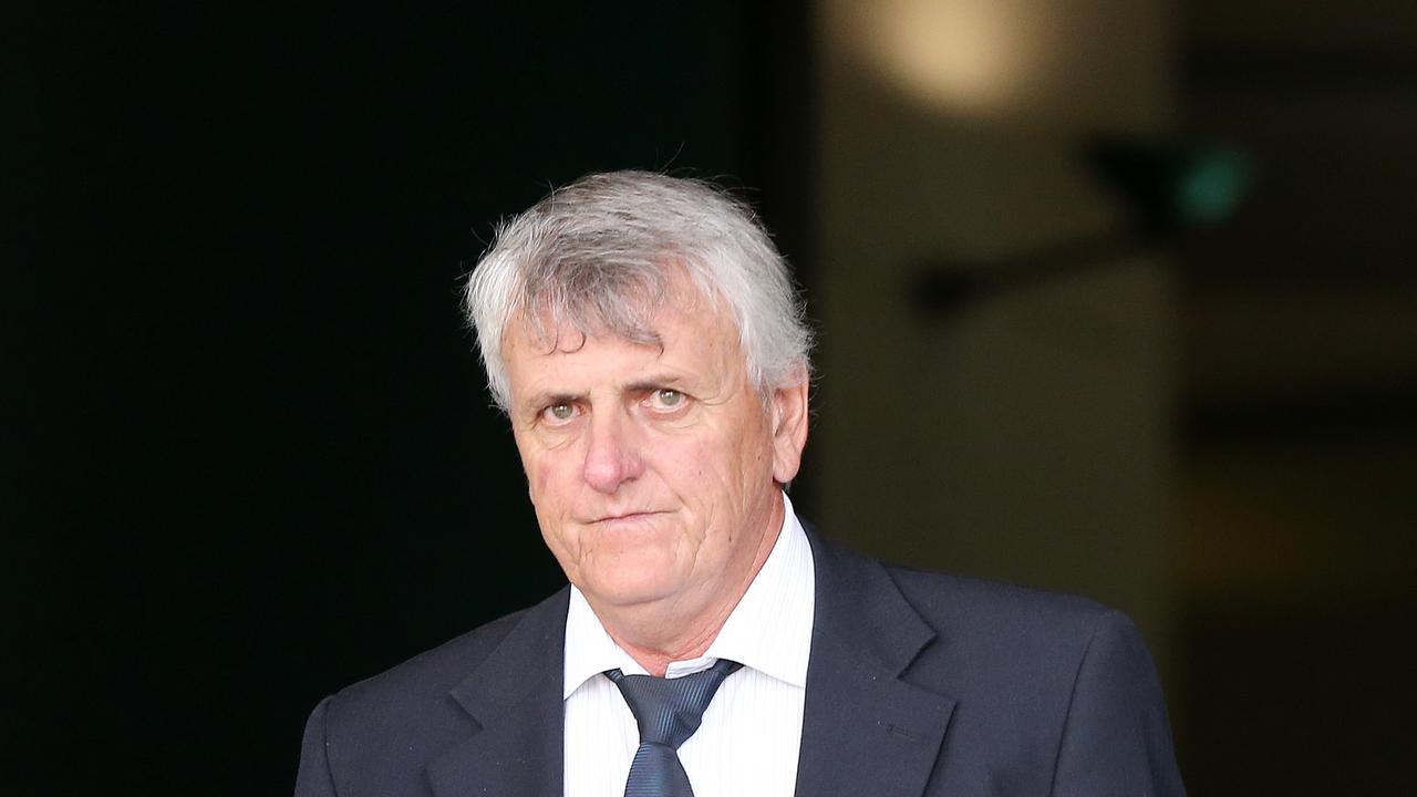 Con artist Raymond Tweedly has been jailed for the second time for fleecing his mates, this time obtaining more than $1m to invest in a waste management company in Altona.