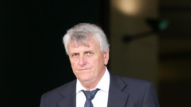 Con artist Raymond Tweedly has been jailed for the second time for fleecing his mates, this time obtaining more than $1m to invest in a waste management company in Altona.