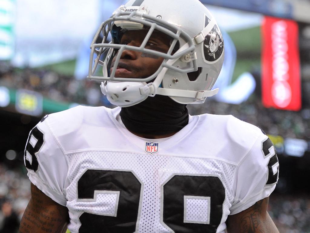 Phillip Adams playing with the Oakland Raiders.