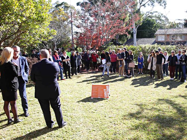 North Shore Times / AAP Action shots of the auction of 15 Cornwall Ave, Turramurra on the 15th of June 2019. AAP IMAGE/ Adam Yip