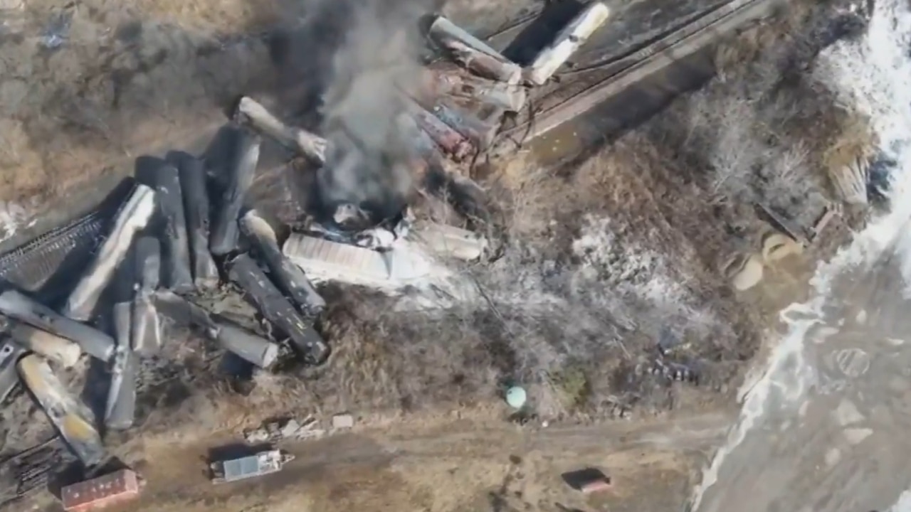 Freight train with toxic chemicals derailed and caught fire in Ohio