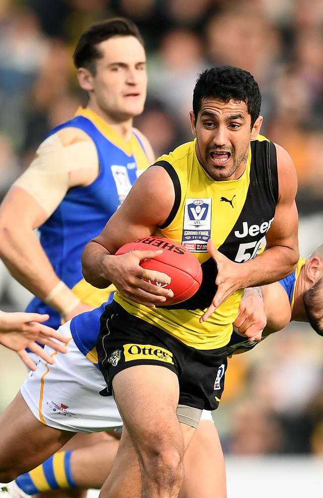 Marlion Pickett gets busy for Richmond in the 2019 grand final.