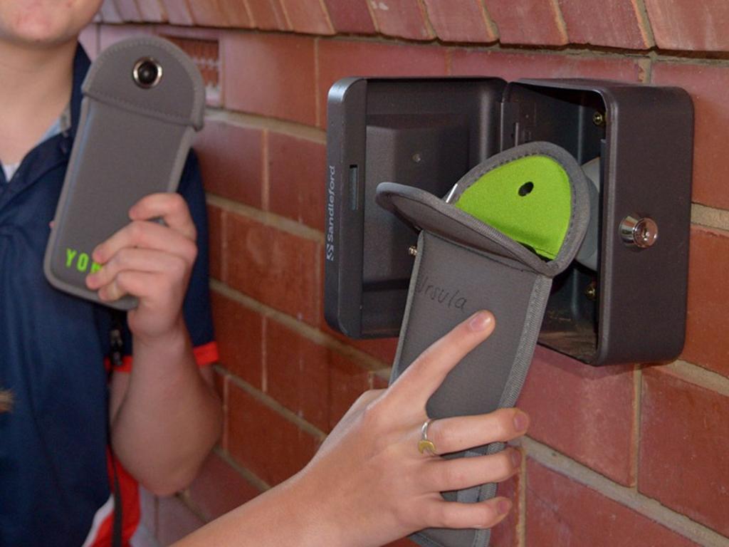 phone pouch school