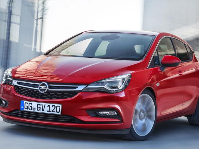 The Cruze will be replaced by the Holden Astra, which will be imported from the UK.
