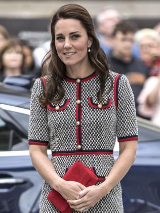 Kate Middleton short hair: Photos reveal new look at Wimbledon 2017 ...