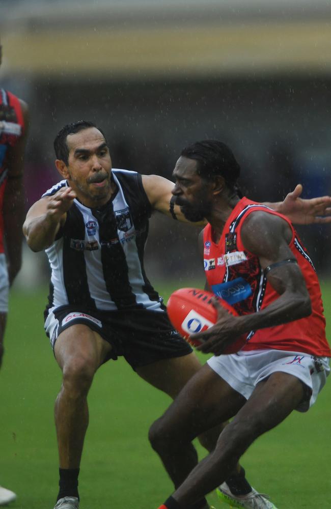 Eddie Betts plays in the forward line for Palmerston Magpies in Rd 1 of the NTFL 22/23 season. Picture: (A)manda Parkinson