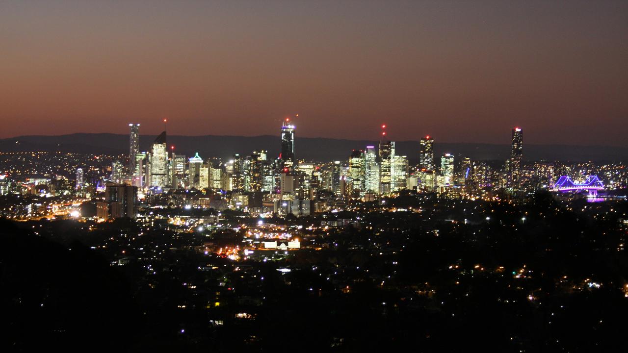 Push to close Mt Gravatt Lookout at night after koalas killed by cars ...