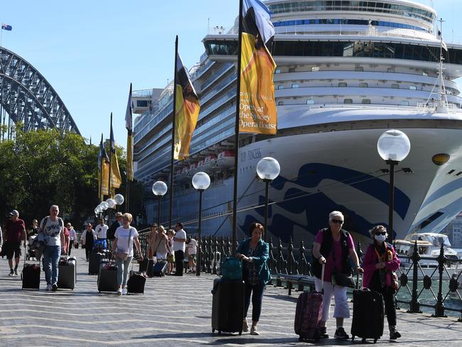 A Territory couple who disembarked from the Ruby Princess cruise ship in Sydney and flew to Darwin tested positive to Coronavirus (COVID-19) today