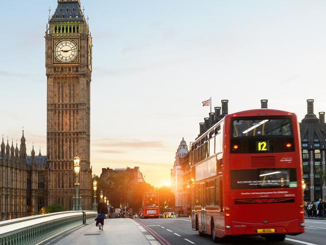 London Big Ben and traffic on Westminster Bridgecredit: Getty Imagesescape14 november 2021doc holiday