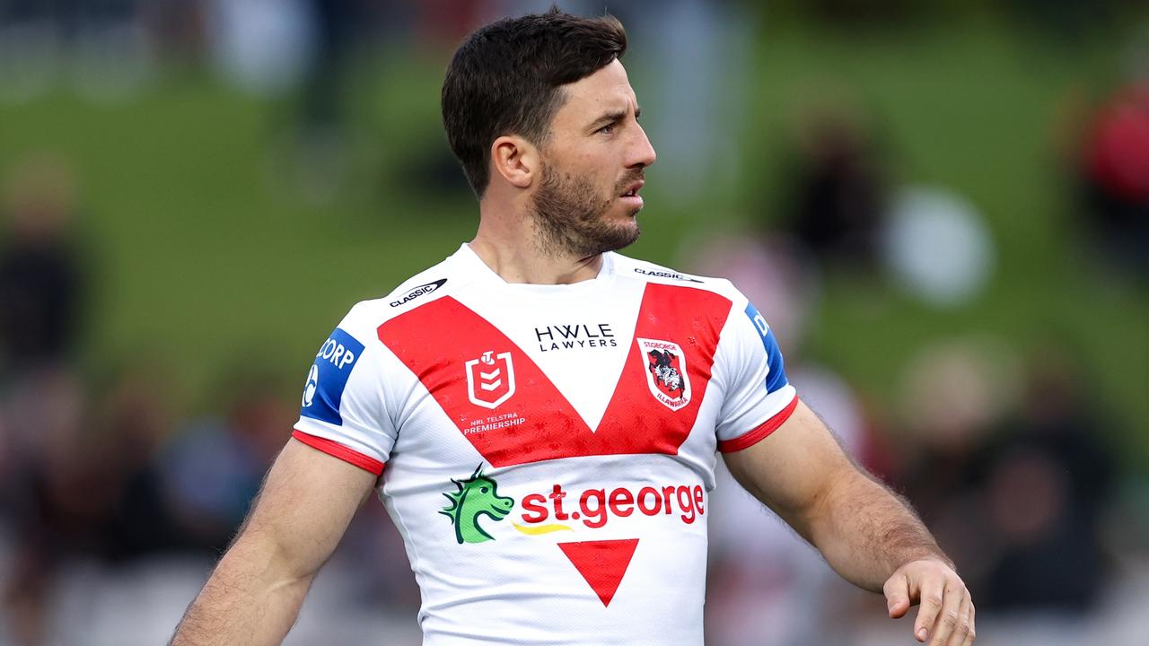 SYDNEY, AUSTRALIA - SEPTEMBER 03: Ben Hunt of the Dragons warms up prior to the round 25 NRL match between the St George Illawarra Dragons and the Brisbane Broncos at Netstrata Jubilee Stadium, on September 03, 2022, in Sydney, Australia. (Photo by Brendon Thorne/Getty Images)