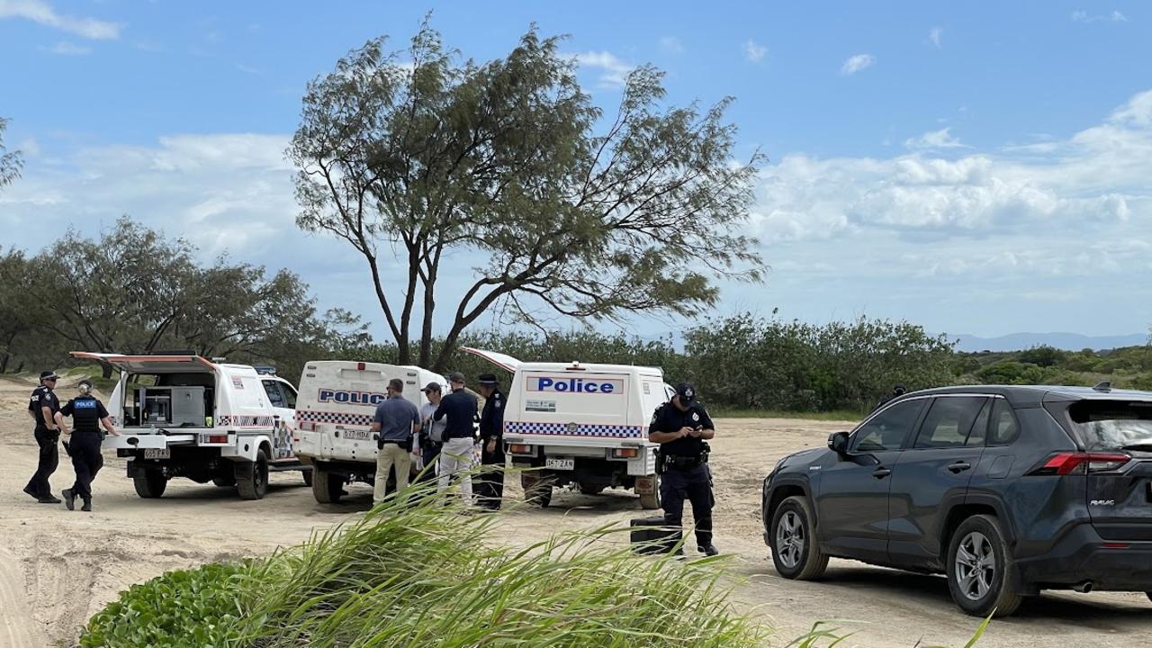 Multiple police crews including detectives and forensic officers are combing the beach where a body was found in a LandCruiser at Mackay. PHOTOS: Fergus Gregg