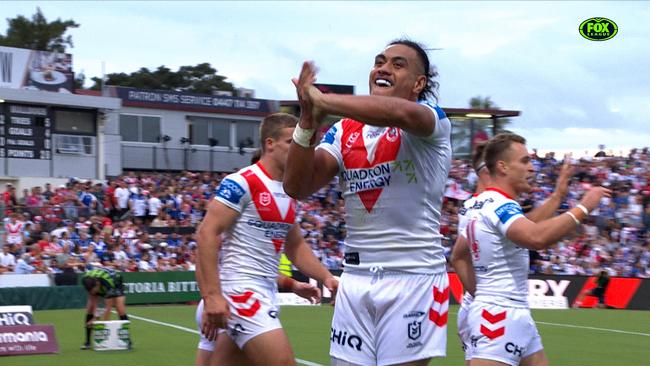 Christian Tuipolutu's 'make it rain' signal.