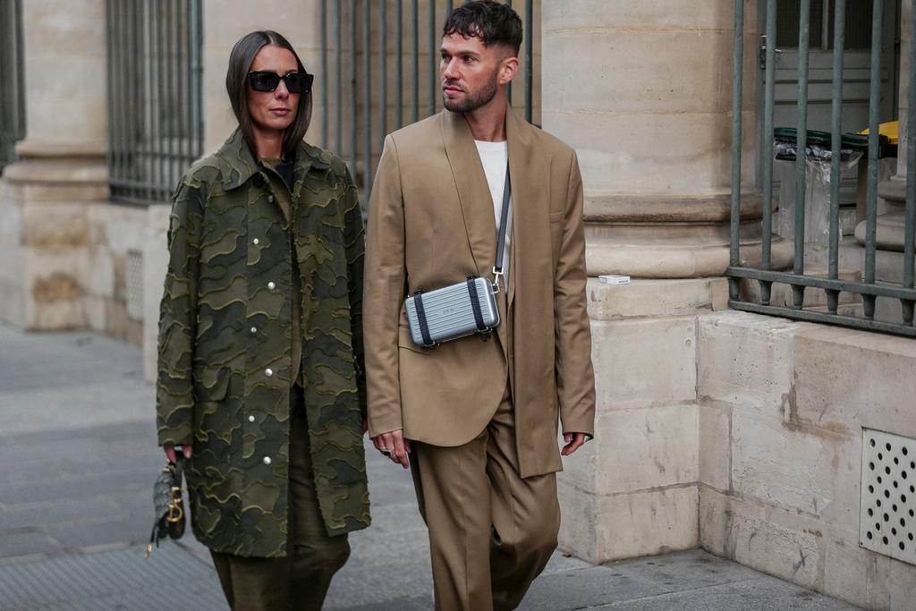 How To Wear The Cross-Body Bag — The Fashion Week Trend That Just Won't  Quit - GQ Australia