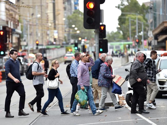 MELBOURNE, AUSTRALIA - NewsWire Photos APRIL 28TH, 2023: Generics of busy streets for a piece on migrant workers, their wages and population growth. Picture : NCA NewsWire / Nicki Connolly