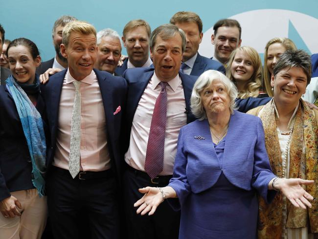 Former Conservative party MP and Brexit Party candidate Ann Widdecombe (centre right) gestures as she stands with her fellow MEPs including, Brexit Party leader Nigel Farage (C) at a post-European Parliament election press call in London, on May 27, 2019. - Anti-EU populist Nigel Farage's Brexit Party triumphed in European Parliament elections that Britain was never meant to hold, while the ruling Conservatives suffered a historic blow. (Photo by Tolga AKMEN / AFP)