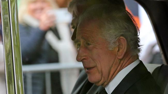 Britain's King Charles III arrives at Buckingham Palace. (Photo by ISABEL INFANTES / AFP)