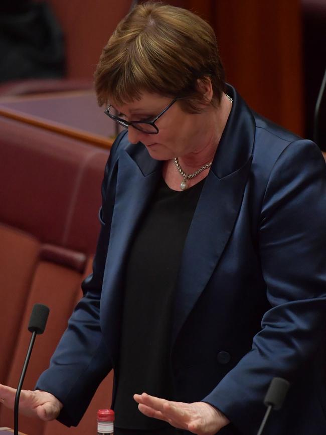 Senator Reynolds offered Ms Higgins an unreserved apology.