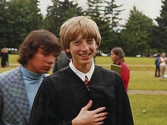 Bill Gates graduation day for interview