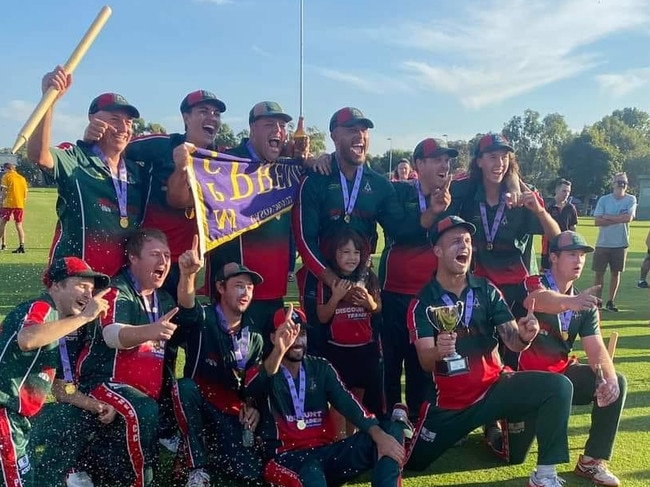 Pines celebrates its MPCA Peninsula premiership victory.