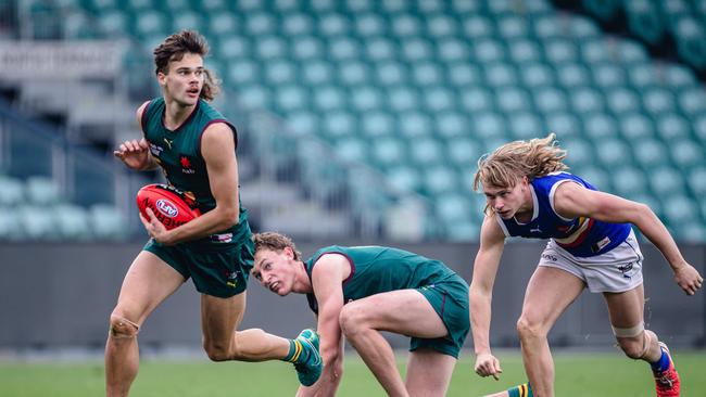 Lachlan Cowan continued his strong season for the Devils. Picture: Linda Higginson