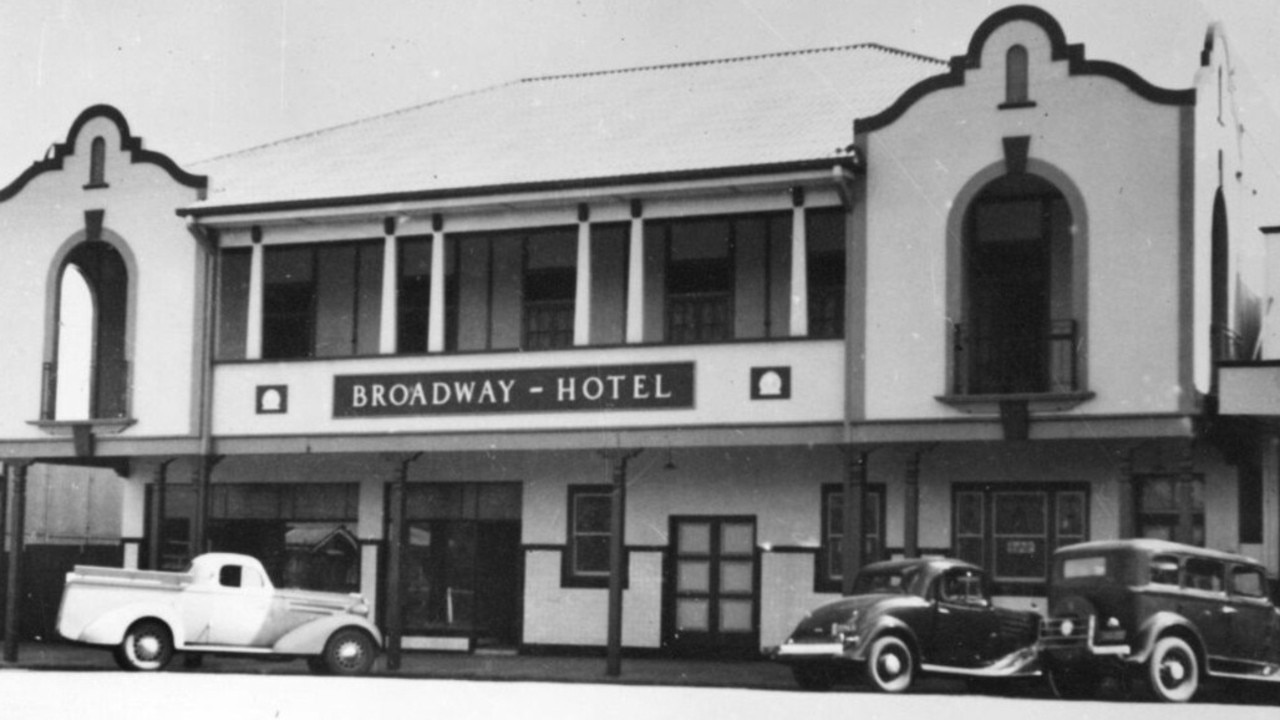 Kingaroy’s Broadway Hotel, 1939. A centrepiece of the town’s social life and hospitality. Source: Unknown