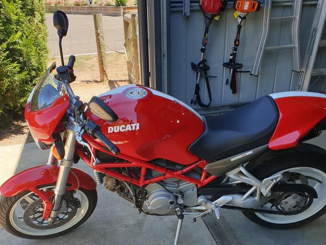 Police are hunting a gang of burglars caught on camera stealing motorbikes from a Junortoun property on Saturday. Picture: Victoria Police.