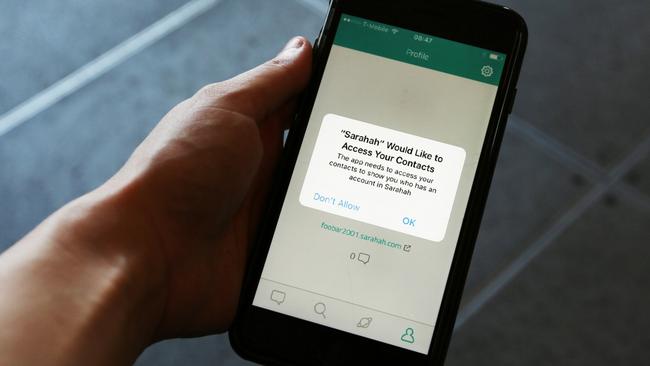 Thousands have signed a petition for the Sarahah app to be shut down.