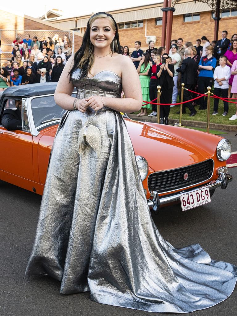 Meg Simpson at Concordia Lutheran College valedictory dinner red carpet arrivals at Redlands campus, Friday, September 16, 2022. Picture: Kevin Farmer