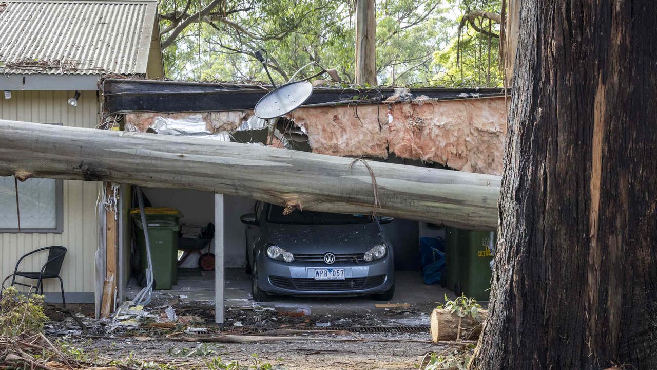 Storm-affected residents in Kalorama have now been hit by a water warning. Picture: NCA NewsWire/Wayne Taylor