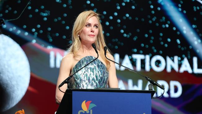 Nicole Kidman beconmes emotional as she speaks of her parents. Picture: Getty