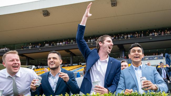 The Daily Telegraph Saturday 12 October 2024 Raceday Coverage Punters at Hill Stakes race day at Rosehill Gardens. Picture Thomas Lisson