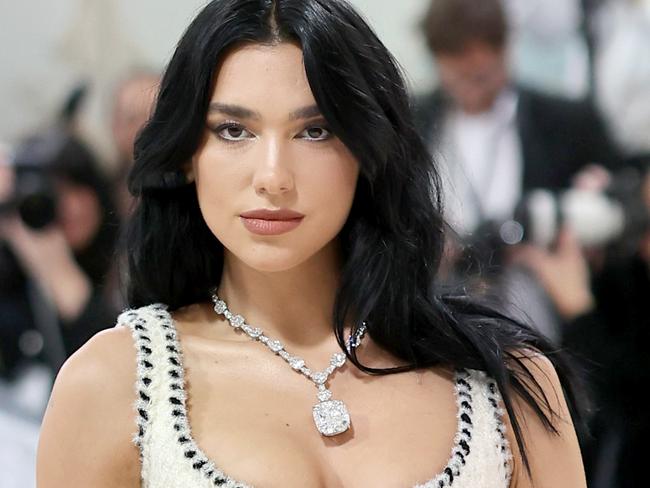 NEW YORK, NEW YORK - MAY 01: Dua Lipa attends The 2023 Met Gala Celebrating "Karl Lagerfeld: A Line Of Beauty" at The Metropolitan Museum of Art on May 01, 2023 in New York City. (Photo by Mike Coppola/Getty Images)