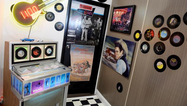 The diner’s jukebox.
