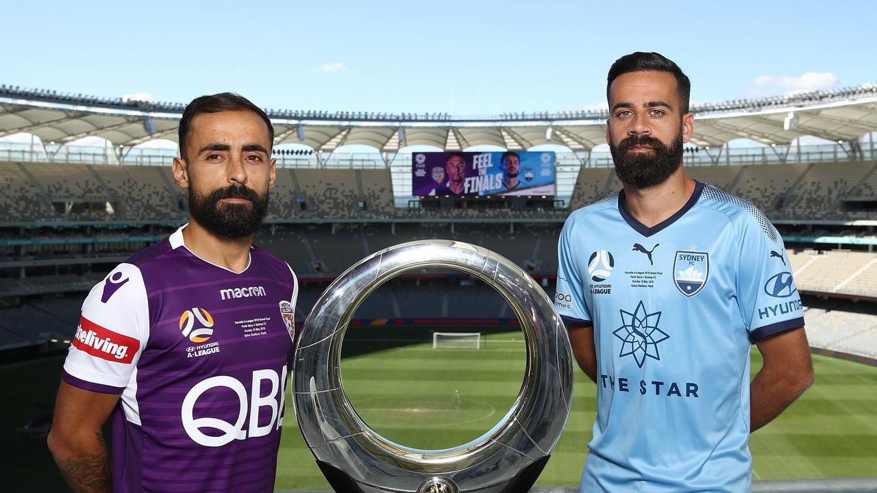 Alex Brosque says the crowd-favour factors Sydney FC.