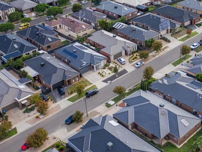 Median house prices in Australian capital cities hit $1m