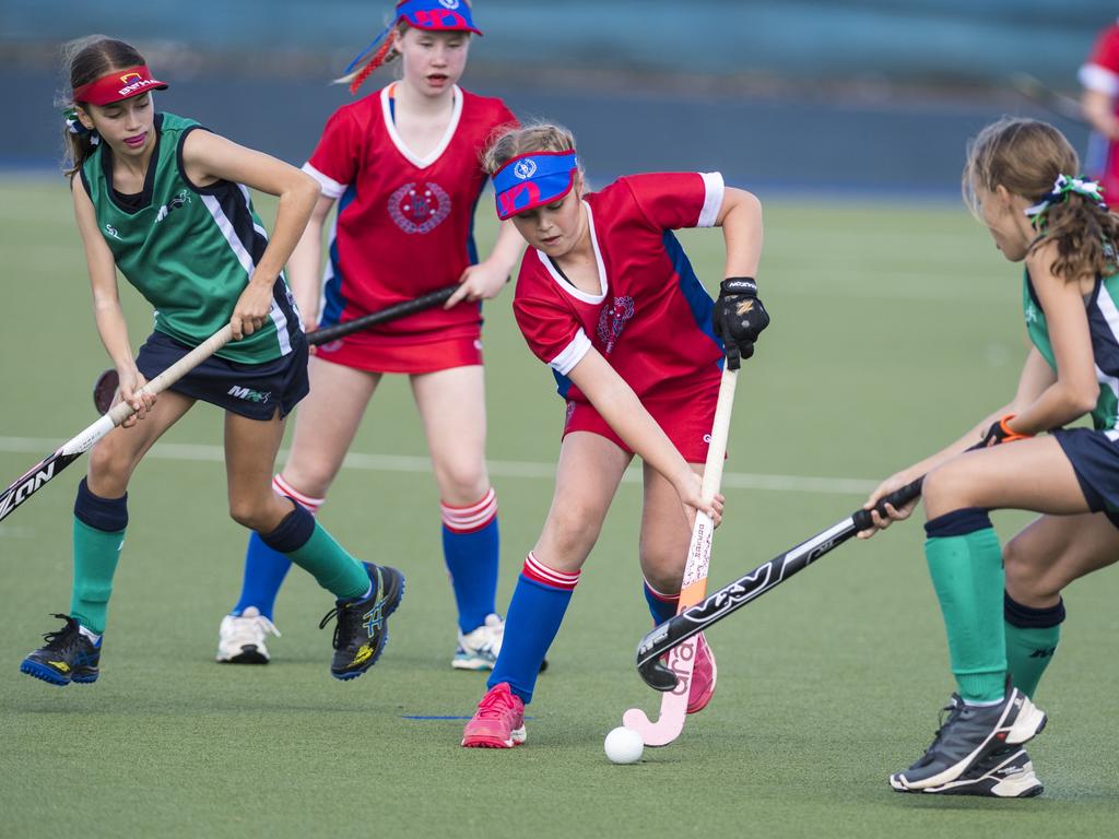 Darling Downs teams in action in the QSS 10-12 years state hockey ...